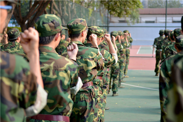 1622851724488100.jpg 摄图网_500118502_wx_今天,为了军训,我重返校园(企业商用)_副本.jpg