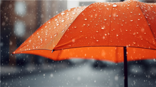 1690505683319778.jpg 摄图网_600148396_从橙色雨伞落下的雨滴(企业商用)_副本.jpg